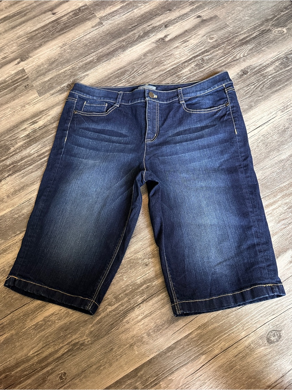 New York & Company Dark Blue Denim Jean Shorts size 14